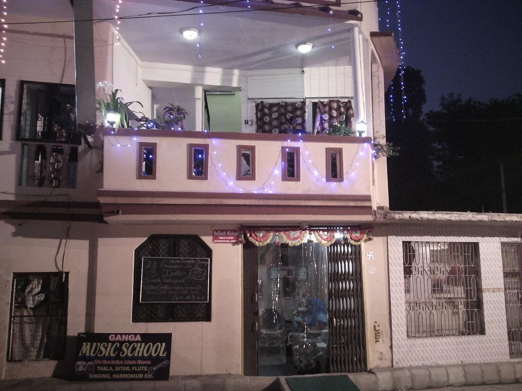 Ganga Paying Guest House Varanasi Bagian luar foto