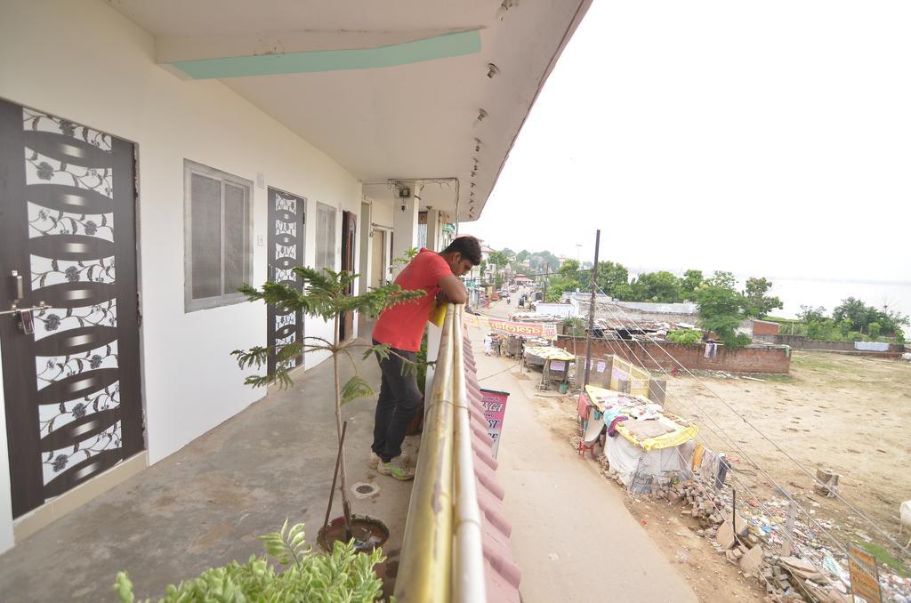 Ganga Paying Guest House Varanasi Bagian luar foto