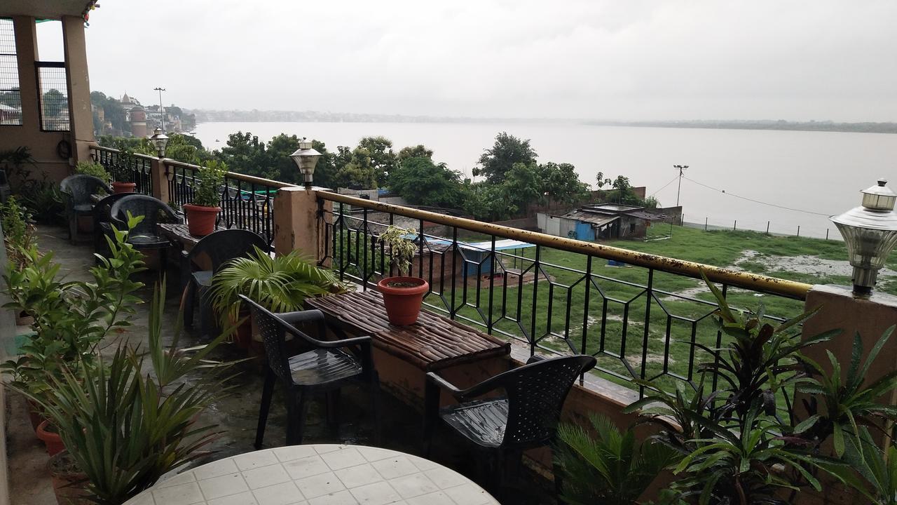 Ganga Paying Guest House Varanasi Bagian luar foto