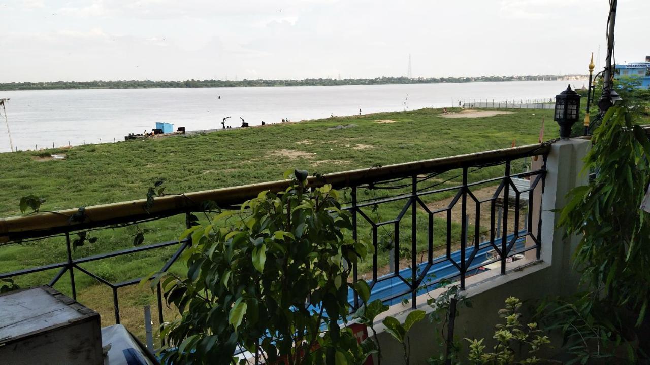 Ganga Paying Guest House Varanasi Bagian luar foto